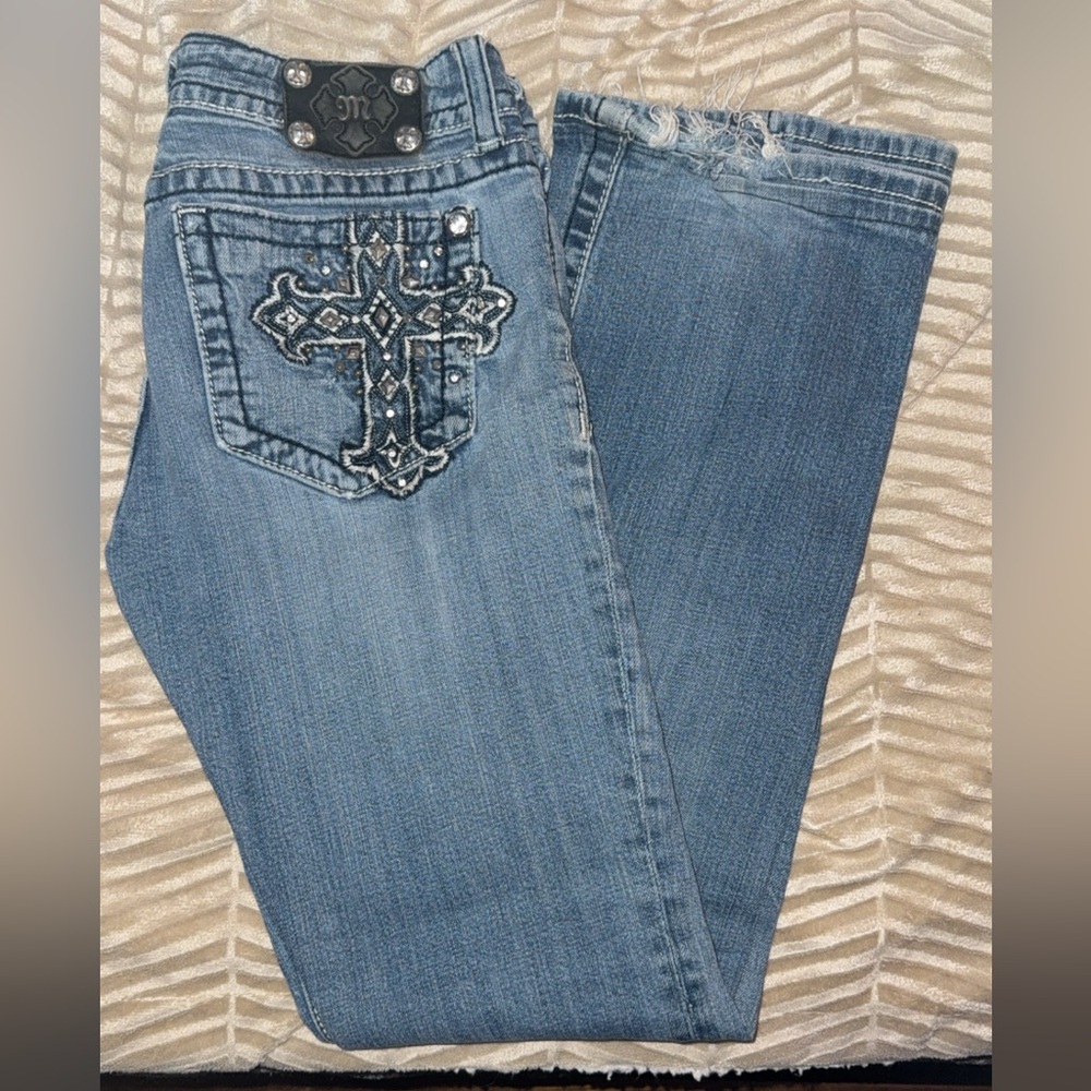 EUC Miss Me Boot Cut Jeans with Cross Embellishment  size 30 x 30
